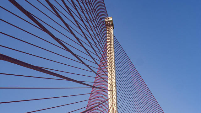 Puente de Castilla-La Mancha is a cable-stayed bridge that rises over the Tagus River, in the Spanish city of Talavera de la Reina, in the province of Toledo, autonomous community of Castilla-La Mancha. At 192 meters high, it is the highest bridge in Spai 